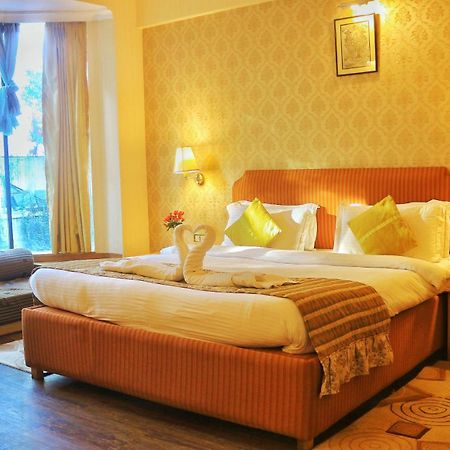 Dee Marks Airport Hotel & Resorts New Delhi Exterior photo
