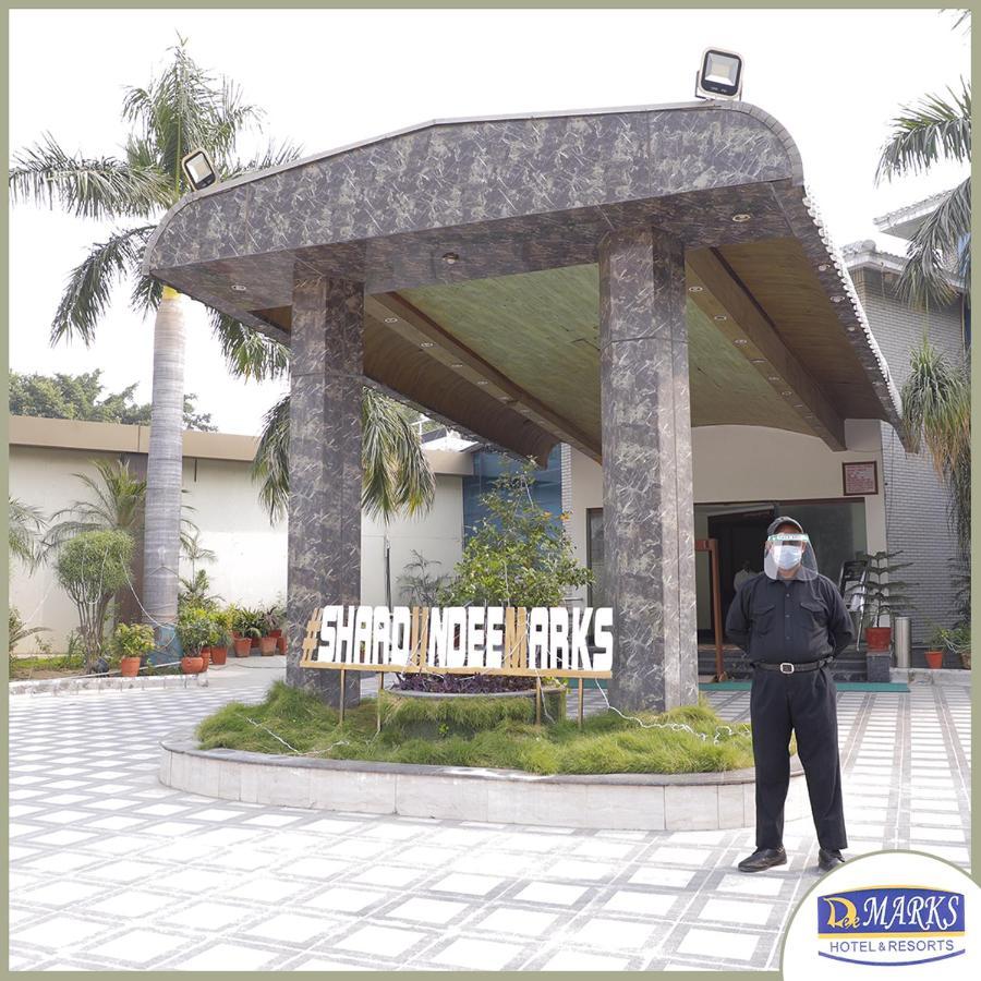 Dee Marks Airport Hotel & Resorts New Delhi Exterior photo