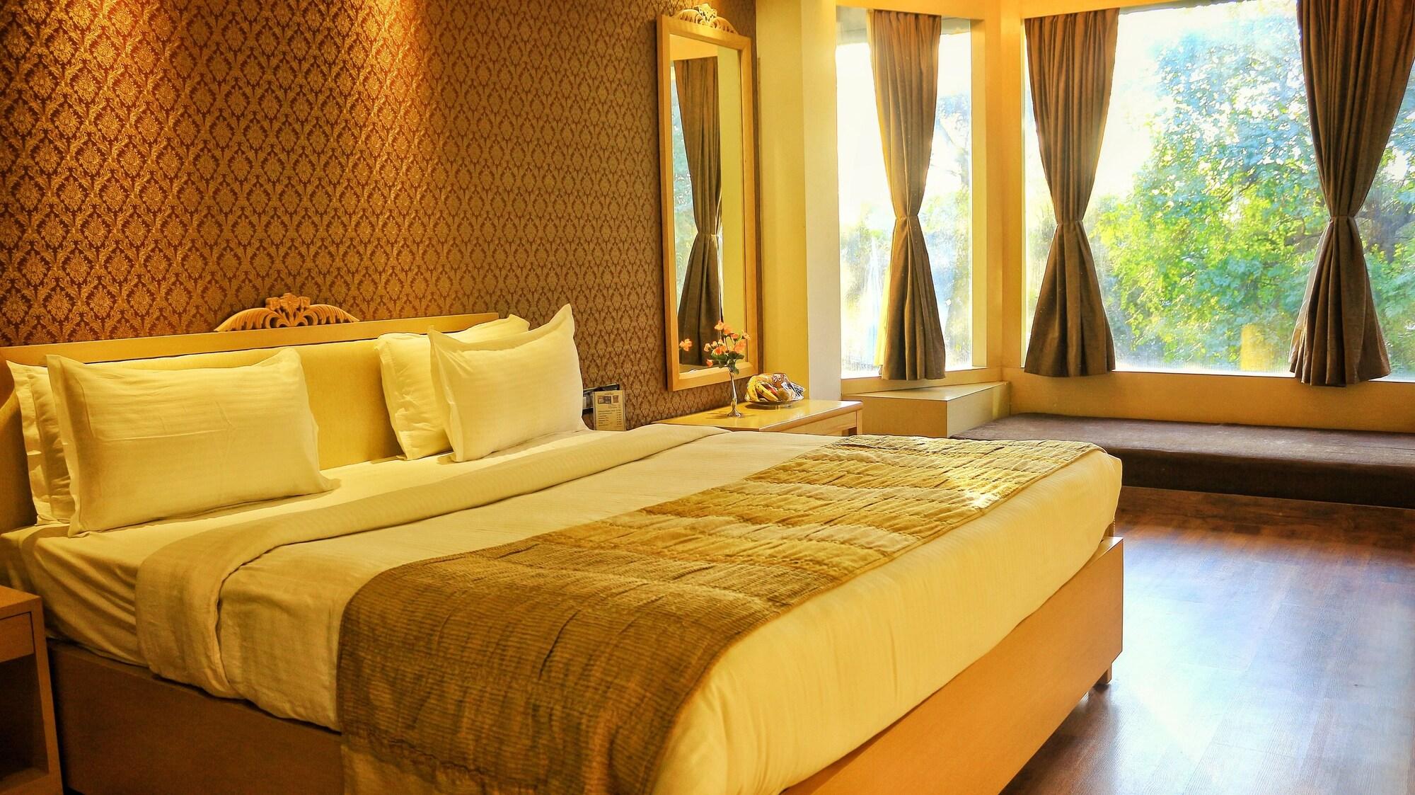Dee Marks Airport Hotel & Resorts New Delhi Exterior photo