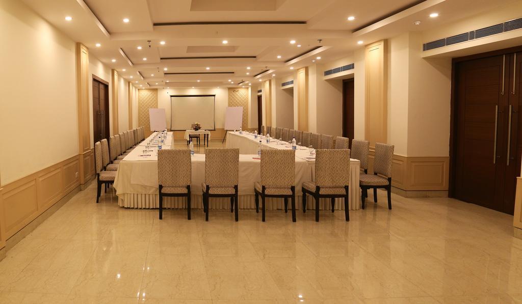 Dee Marks Airport Hotel & Resorts New Delhi Exterior photo