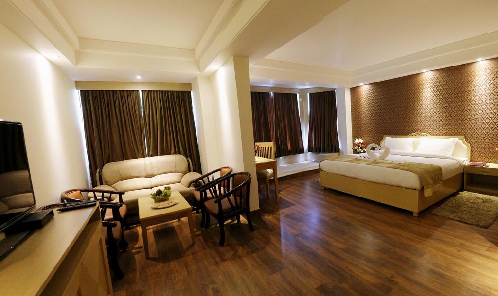 Dee Marks Airport Hotel & Resorts New Delhi Exterior photo
