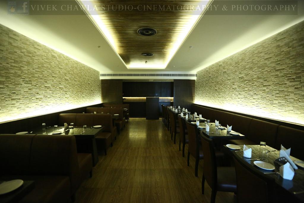 Dee Marks Airport Hotel & Resorts New Delhi Exterior photo