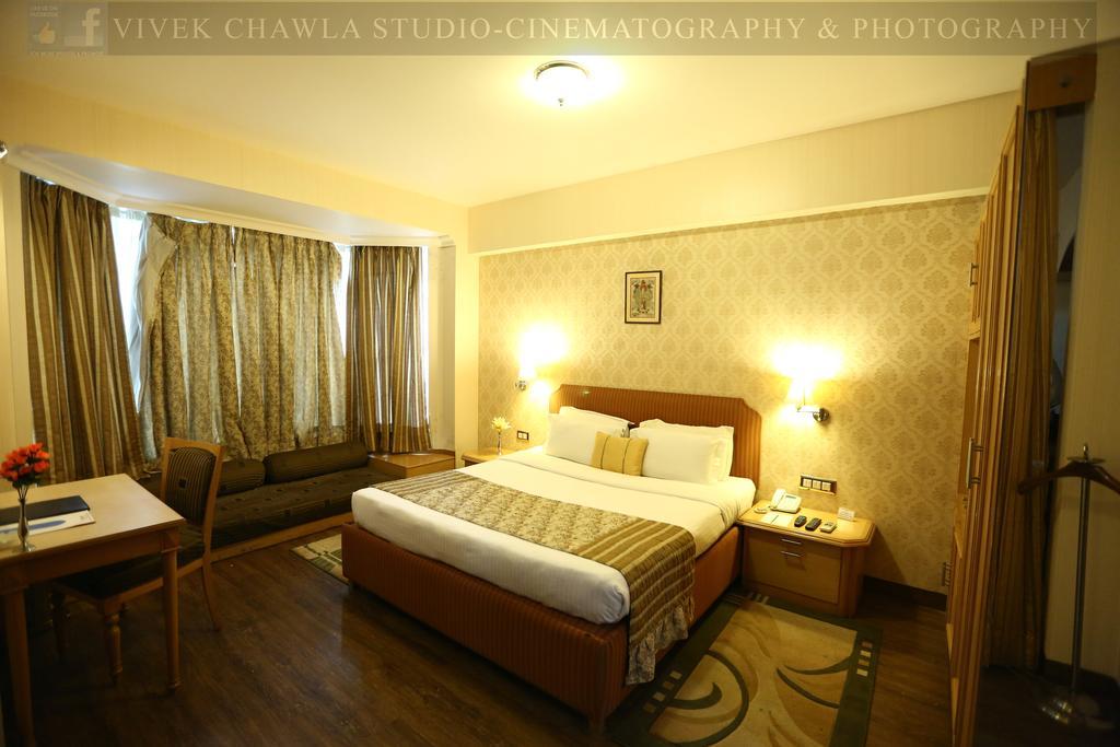 Dee Marks Airport Hotel & Resorts New Delhi Exterior photo