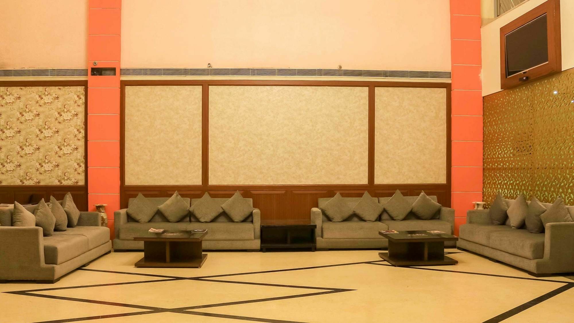 Dee Marks Airport Hotel & Resorts New Delhi Exterior photo